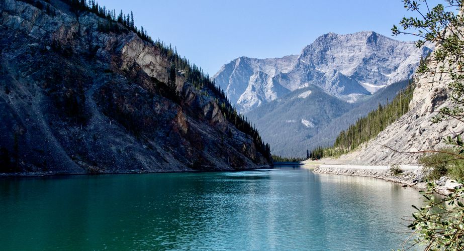 28 38 Canada 40 28 38 Canada 40